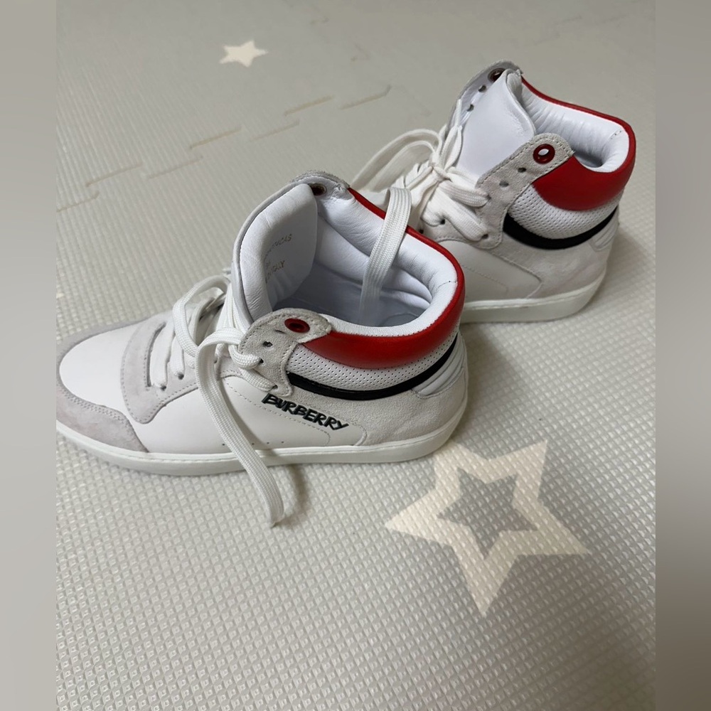Burberry Sneakers